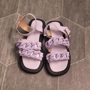 NWOT Lavender Chain-Strap Women’s Sandals, Size 9